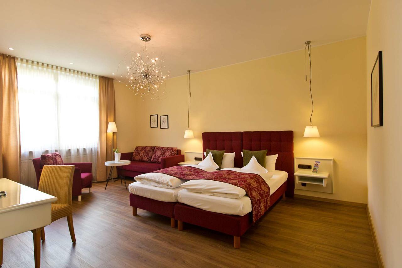 Hotel Deutscher Hof Trier Room photo