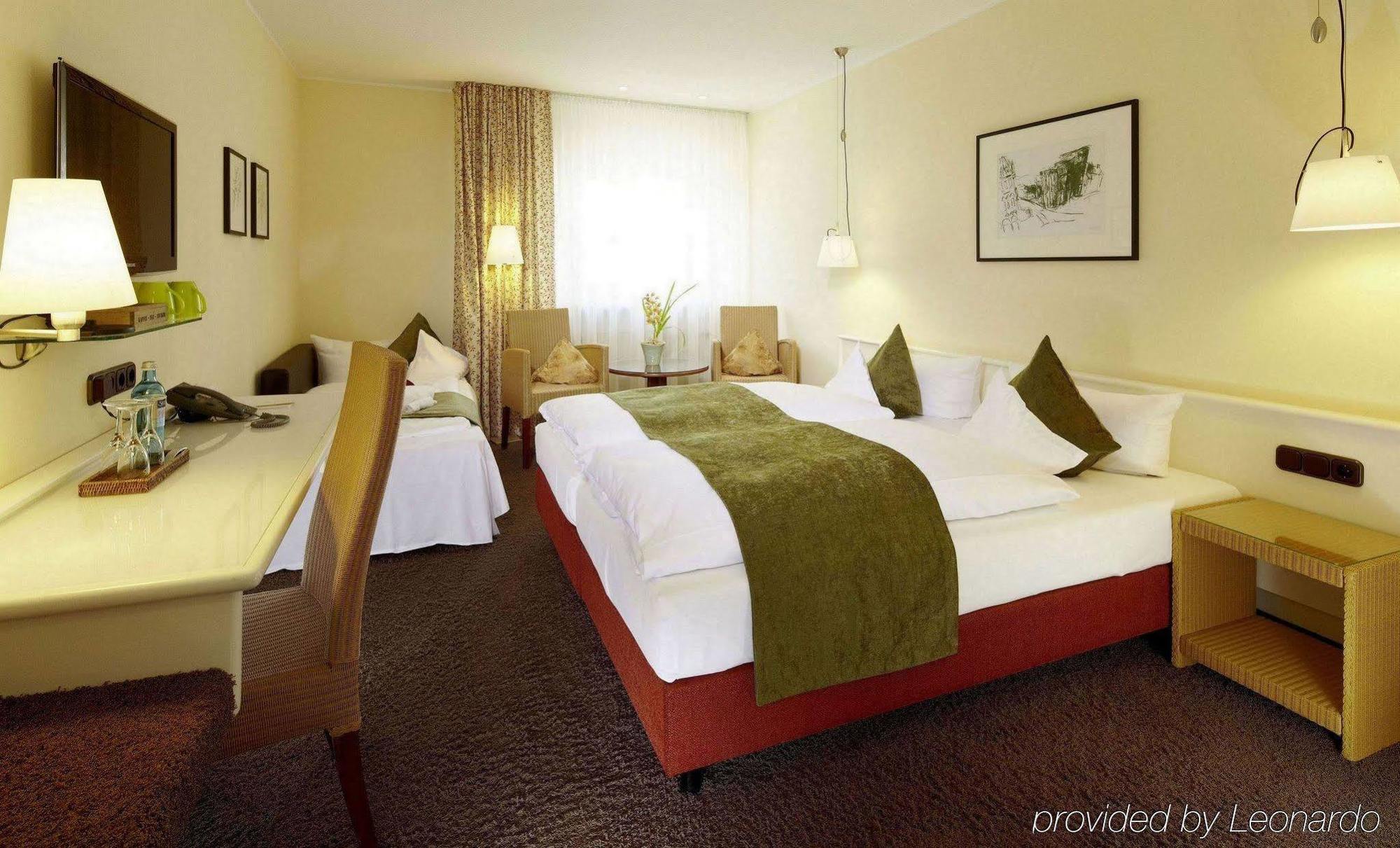 Hotel Deutscher Hof Trier Room photo
